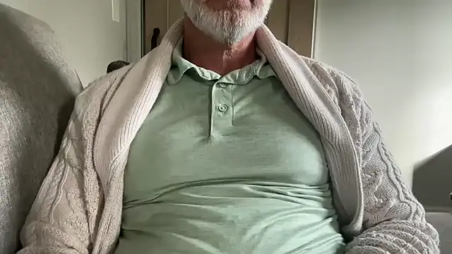 Snapshot of braselton06 chatting on 09-26-25, 01:51 braselton06 online show from 09-26-25, 01:51