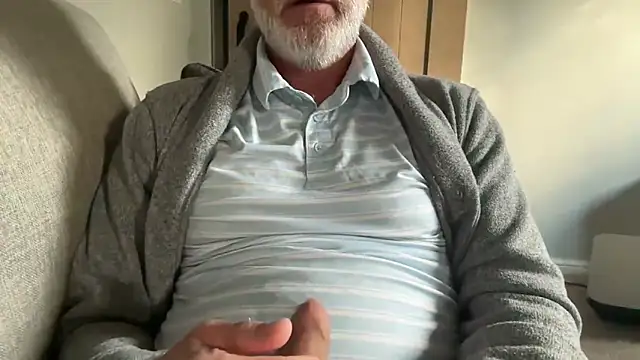 Snapshot of braselton06 chatting on 10-06-25, 12:28 braselton06 online show from 10-06-25, 12:28