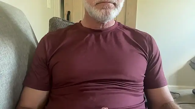 Snapshot of braselton06 chatting on 10-21-25, 05:56 braselton06 online show from 10-21-25, 05:56