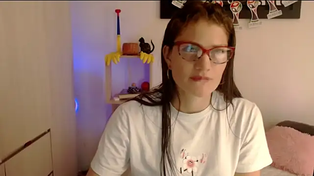 Camila-ventura online show from 06-26-26, 02:01