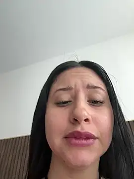 lucy grey25 online show from 04-04-26, 12:56