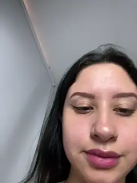 Snapshot of lucy_grey25 chatting on 02-16-26, 04:16 lucy grey25 online show from 02-16-26, 04:16