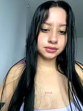 lucy grey25 online show from 11-28-25, 04:07