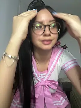 Snapshot of lucy_grey25 chatting on 02-24-26, 05:36 lucy grey25 online show from 02-24-26, 05:36