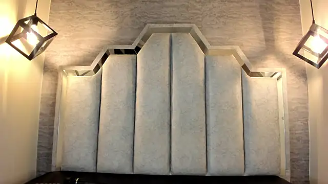 Zafiro claire online show from 04-12-26, 06:33