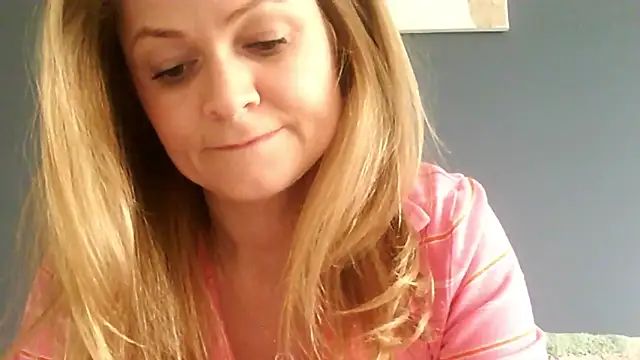 Snapshot of Ginger-bb chatting on 04-27-26, 05:49 Ginger-bb online show from 04-27-26, 05:49