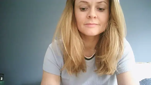 Snapshot of Ginger-bb chatting on 06-16-26, 03:56 Ginger-bb online show from 06-16-26, 03:56