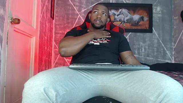 Snapshot of big_blackmen19 chatting on 10-06-25, 01:01 big blackmen19 online show from 10-06-25, 01:01