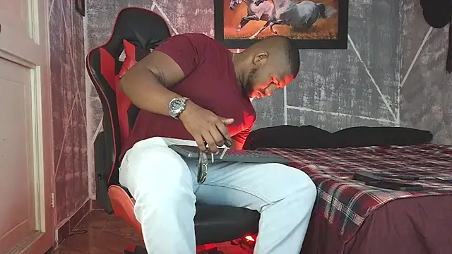 Snapshot of big_blackmen19 chatting on 10-14-25, 01:01 big blackmen19 online show from 10-14-25, 01:01
