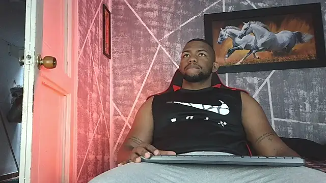 Snapshot of big_blackmen19 chatting on 10-15-25, 12:46 big blackmen19 online show from 10-15-25, 12:46