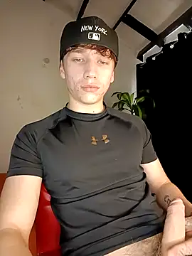 Snapshot of Logan_sixxer chatting on 11-01-25, 09:52 Logan sixxer online show from 11-01-25, 09:52