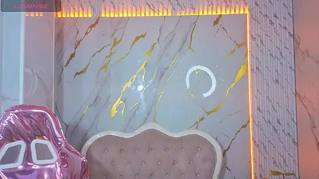 Snapshot of _Mia_sweet_b chatting on 02-19-26, 01:19 Mia sweet b online show from 02-19-26, 01:19