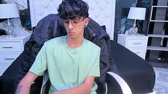 Ibratxandy online show from 03-19-26, 02:39