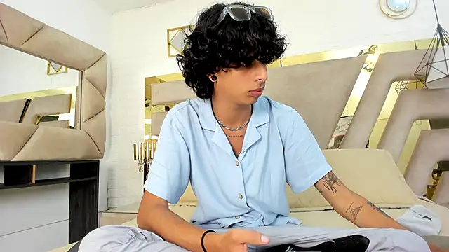 Ibratxandy online show from 10-24-25, 01:21