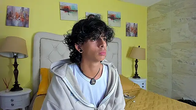 Ibratxandy online show from 10-18-25, 03:25