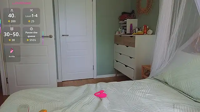 ReginaFoXXXy online show from 10-06-25, 11:33