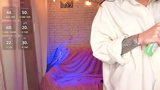 ReginaFoXXXy online show from 11-05-25, 09:23