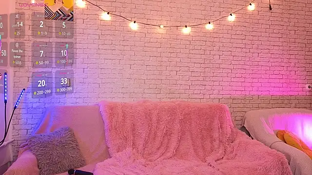 ReginaFoXXXy online show from 10-15-25, 10:01