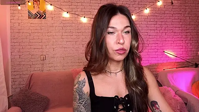 ReginaFoXXXy online show from 10-09-25, 10:16