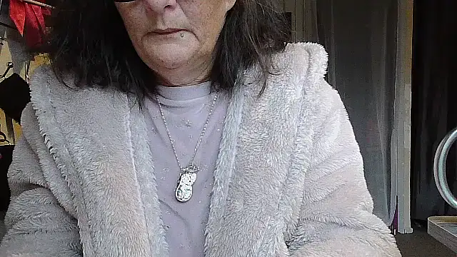 Mistress-Ivy51 online show from 10-15-25, 07:27