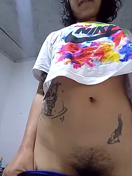 Snapshot of Tendercouple1 chatting on 02-16-26, 05:55 Tendercouple1 online show from 02-16-26, 05:55