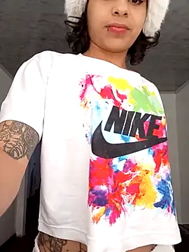 Snapshot of Tendercouple1 chatting on 02-02-26, 05:12 Tendercouple1 online show from 02-02-26, 05:12