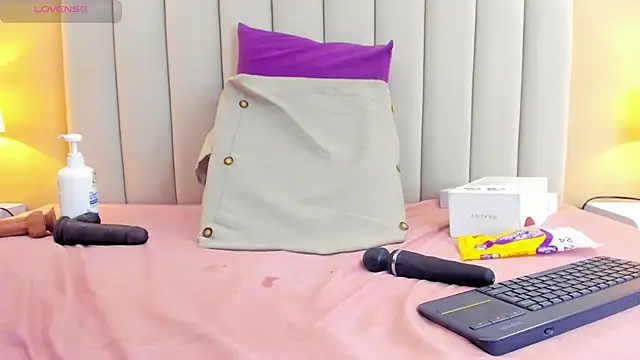 Rachel Donnelly online show from 03-15-26, 02:29