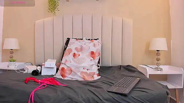 Rachel Donnelly online show from 01-18-26, 04:27