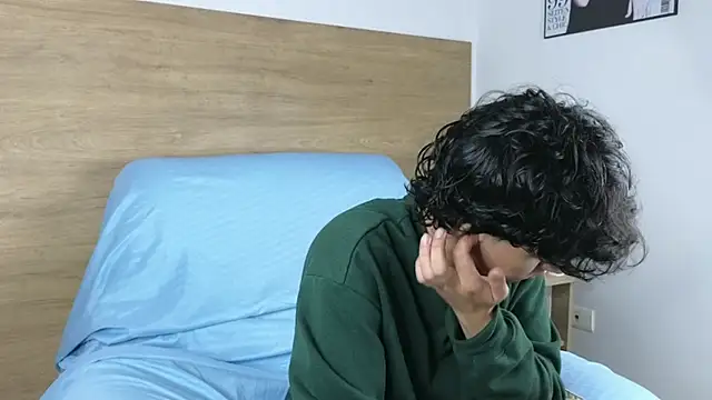 Snapshot of Stiven_Benet_ chatting on 11-07-25, 01:26 Stiven Benet online show from 11-07-25, 01:26