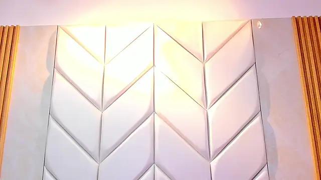 BarbieMonet online show from 11-17-25, 08:57