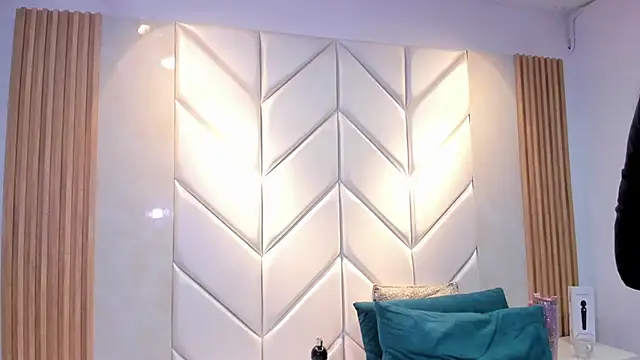 BarbieMonet online show from 10-28-25, 12:33