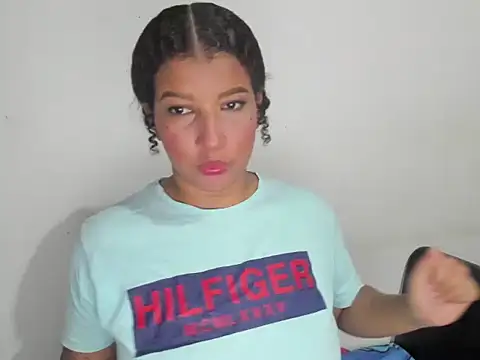 Snapshot of Hellen_scot chatting on 11-15-25, 11:53 Hellen scot online show from 11-15-25, 11:53