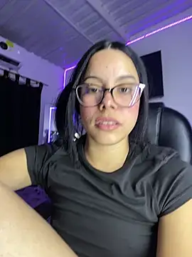 lesly cutee online show from 04-14-26, 03:33