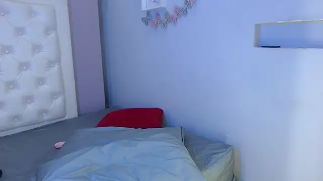 pocahontamoon online show from 10-02-25, 01:14