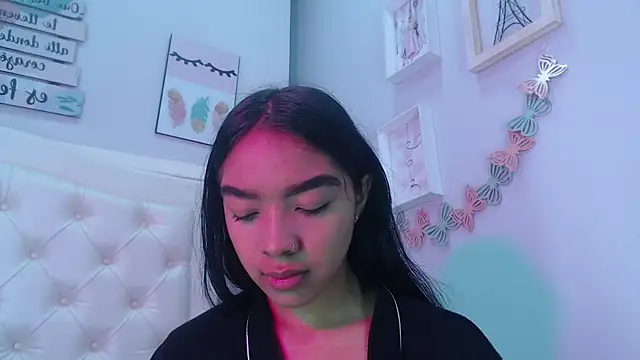 pocahontamoon online show from 09-26-25, 01:29