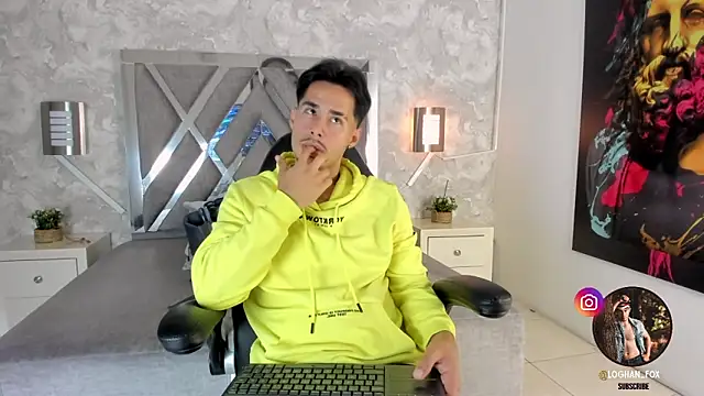 Snapshot of loghan_fox chatting on 10-08-25, 02:46 loghan fox online show from 10-08-25, 02:46