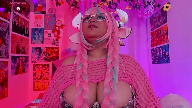 FluffyMelons online show from 10-26-25, 12:22