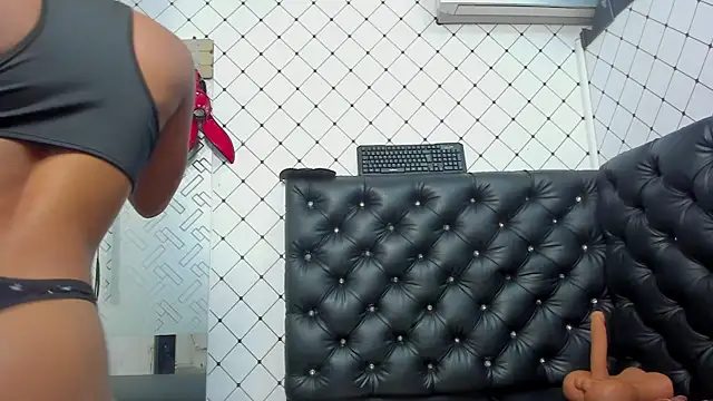 EMMA SANTANA online show from 10-08-25, 07:47