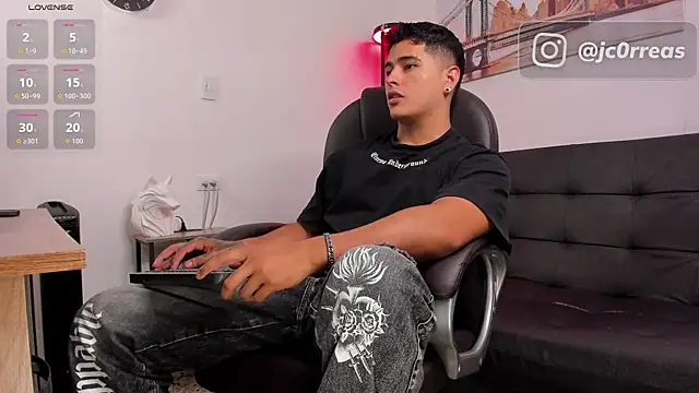  Juanes online show from 11-02-25, 11:54