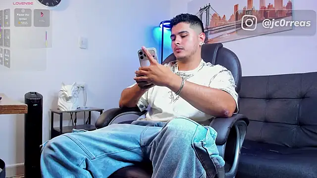  Juanes online show from 12-19-25, 11:51