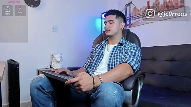  Juanes online show from 01-05-26, 09:40