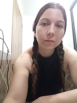Arianna Moss online show from 10-07-25, 02:34