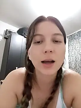 Arianna Moss online show from 10-14-25, 07:25