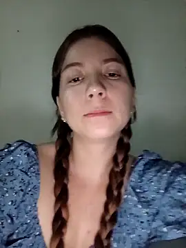 Arianna Moss online show from 10-23-25, 04:11