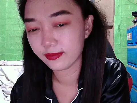 Snapshot of lucky_rona chatting on 04-17-26, 12:52 lucky rona online show from 04-17-26, 12:52