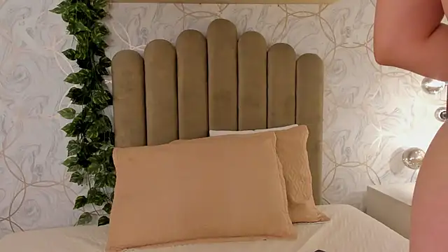 Zafiro22  online show from 03-24-26, 04:23