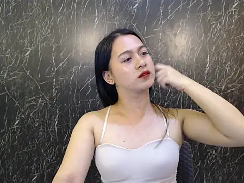 Snapshot of ur_asianpretty chatting on 04-28-26, 11:36 ur asianpretty online show from 04-28-26, 11:36