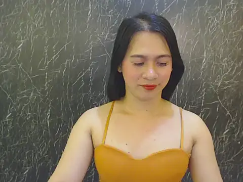 Snapshot of ur_asianpretty chatting on 04-25-26, 01:30 ur asianpretty online show from 04-25-26, 01:30