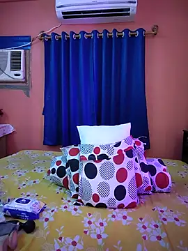 Snapshot of Ishu_Lovee chatting on 06-20-26, 06:24 Ishu Lovee online show from 06-20-26, 06:24