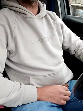 cazzoweb online show from 09-26-25, 07:37